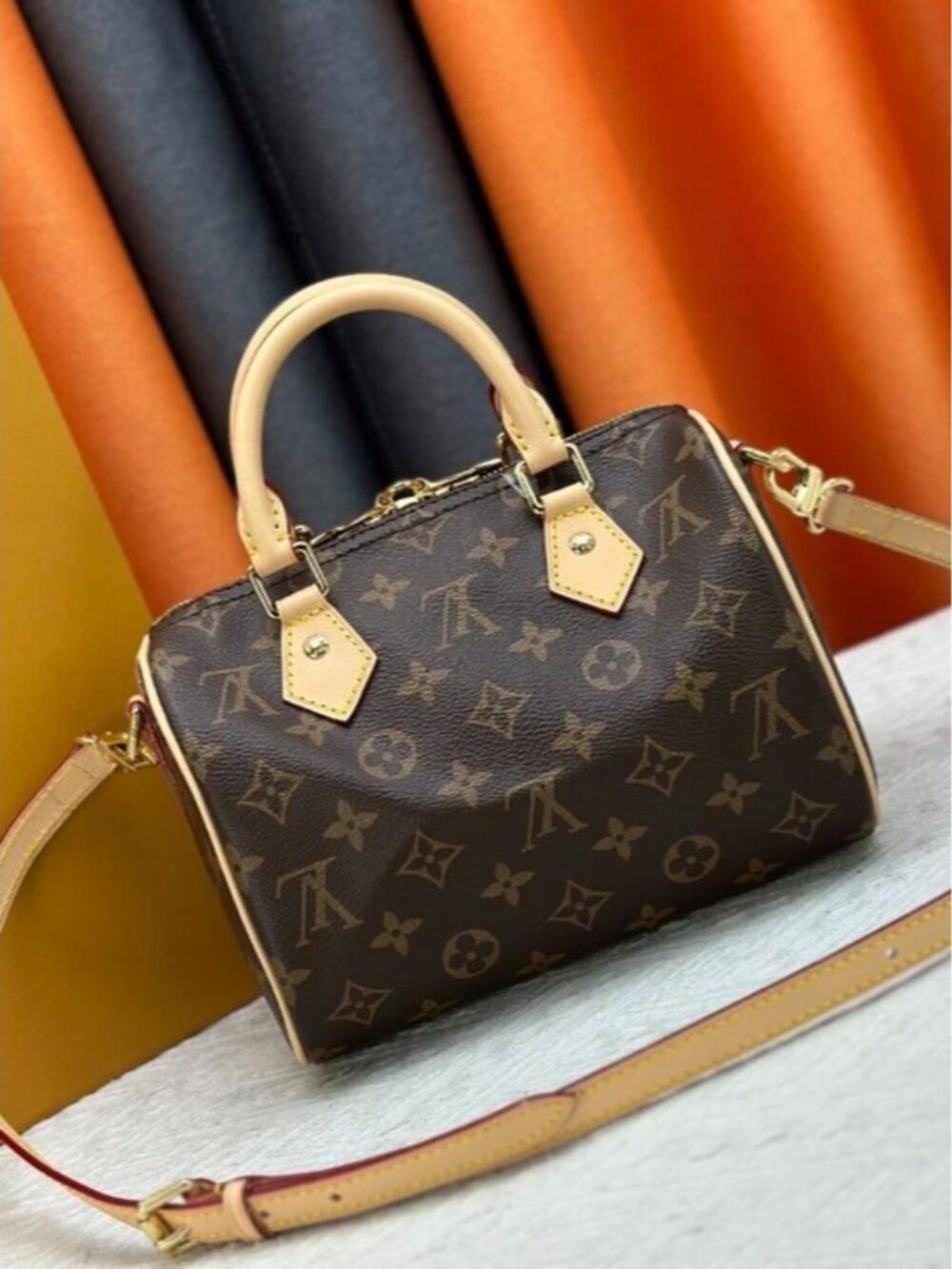 NWT - Louis Vuitton Authentic Bags - Picture 4 of 9
